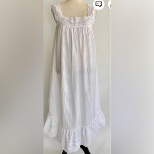 Willow Creek Nightgown and Robe set Size Medium